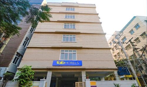 FabHotel Golden Hitech - Nr Hitech City, Забронировать Отель Мадхапур Хайдарабад