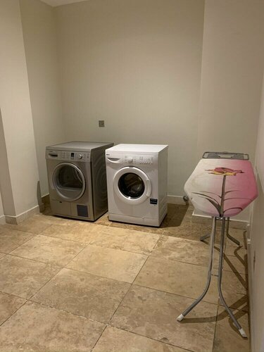 Euneva Court Townhouses - Bentley Place, Забронировать Отель Отели Аккры 4 звезды, 4*