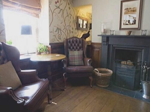 Black Lion Hotel, Забронировать Отель Абергейл Клоид