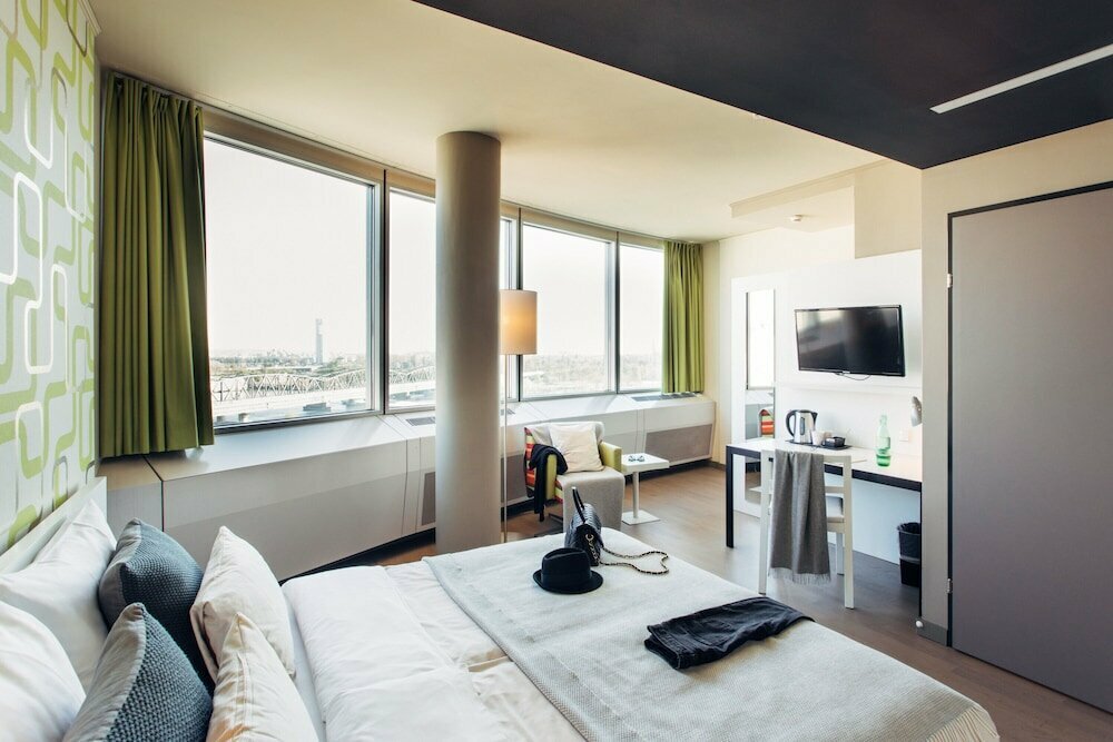 Harry's Home Vienna Millennium Tower
