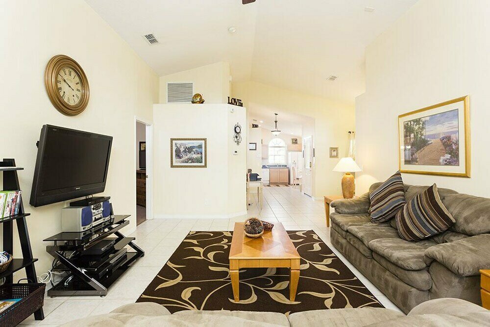 Are You Looking For a Villa with Private Pool & Spa? Theme Parks, Restaurants & Shops Close By? Comfort, Tranquility in a Gated Luxury Resort?