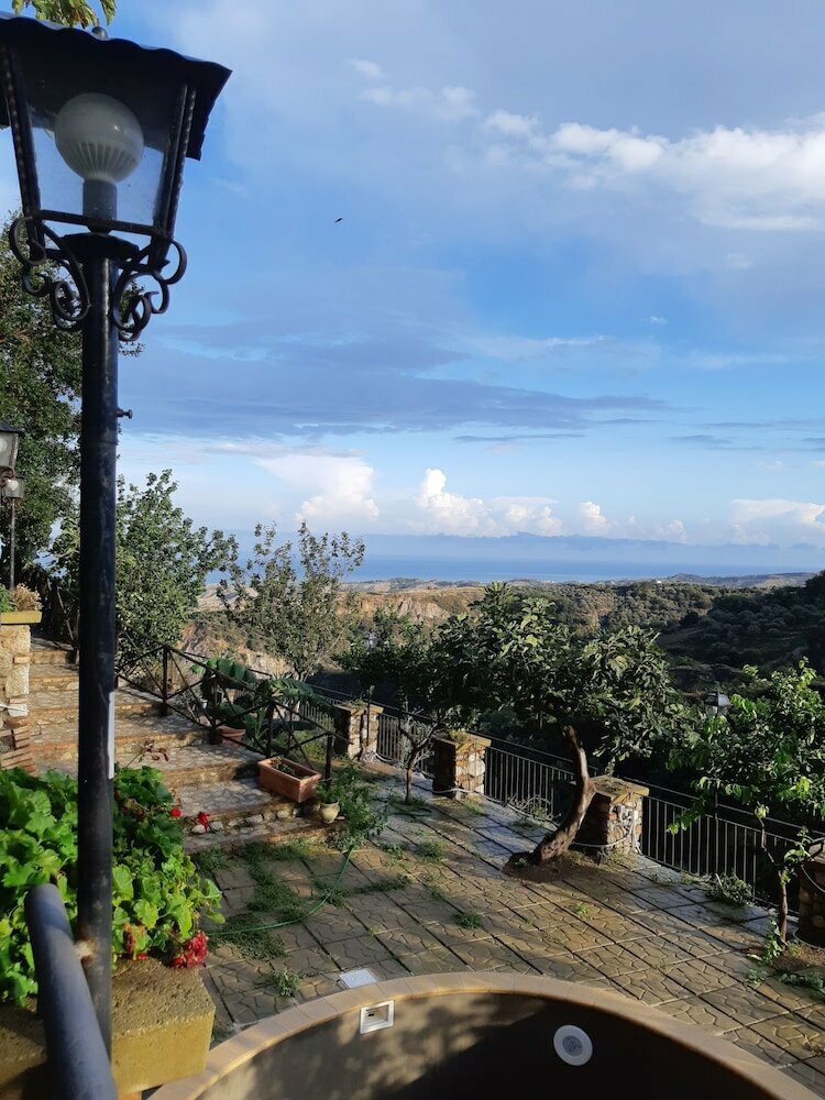 B & B Stillachiara