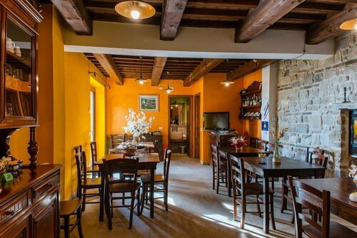 Locanda della Rocca, Забронировать Отель Сарнано Монти-Сибиллини