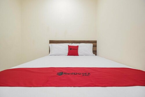RedDoorz @ Meruya 2, Book Pension Hoteller i Jakarta med parkering, Parkering