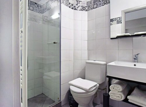 Athens Iris Hotel, Забронировать Отель Афины Острова Саронического залива - Аттика, рядом с Статмос Ларисис