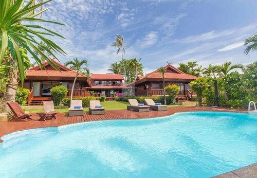 5BR Beachfront Villa Bangrak, Забронировать Вилла Отели Сурат Тхани с парковкой, Парковка