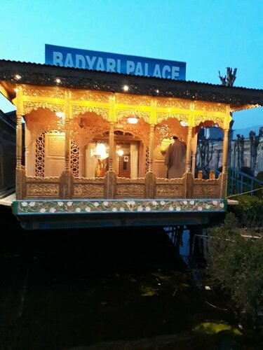 Badyari Palace Group of Houseboat, Забронировать Отель Сринагар Jammu & Kashmir Ski