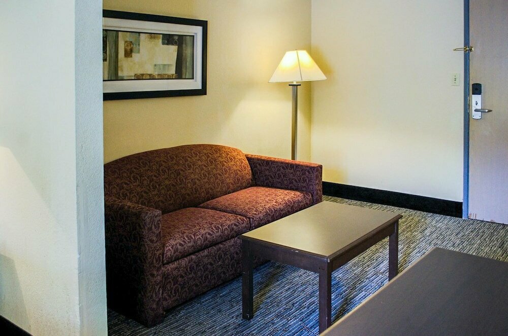 Quality Inn & Suites Mobile