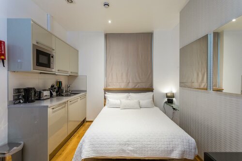 Space ApartHotel, Забронировать Апарт-отель Отели Большого Лондона с парковкой, Парковка