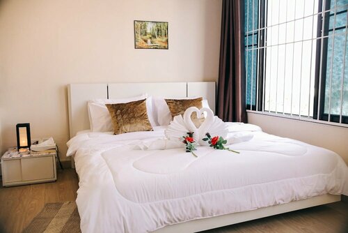 Bob's Thai BNB's, Забронировать Отель Отели Чиангмай с парковкой, рядом с Торговый центр Maya Lifestyle, Парковка