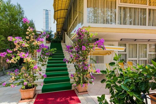 Hotel Donatello, Забронировать Отель Отели Чезенатико 3 звезды, 3*