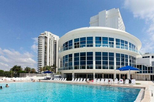 Castle Beach Resort Condo - Panoramic Large Penthouse or Deluxe 1 BR Direct Ocean View and beach access- Updated-Free parking-, Забронировать Курортный отель Курортные отели Майами-Бич, Курортный отель