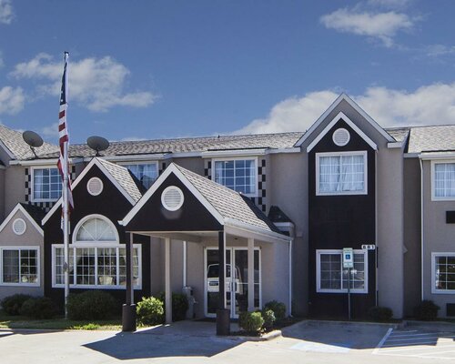 Rodeway Inn & Suites Lewisville I-35, Забронировать Мини-отель Льюисвилл Dallas - Fort Worth Metropolitan Area