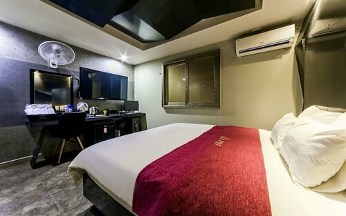 Hotel JUNE Haeundae, Забронировать Отель Отели Пусана с парковкой, рядом с Небольшая библиотека «Глобал» в Хэундэ, Парковка