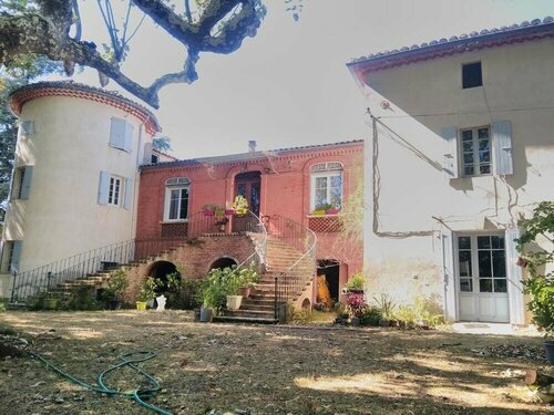 Gîte Mas de Bruguerolle, Забронировать Отель Отели Cévennes с парковкой, Парковка