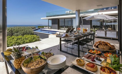 Moondance Villa & Suites, Забронировать Вилла Отели Кейптауна с парковкой, Парковка