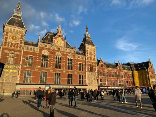 PH93 Amsterdam Central, Забронировать Гостевой дом Отели Амстердама с парковкой, рядом с Ватерлоплейн, Парковка