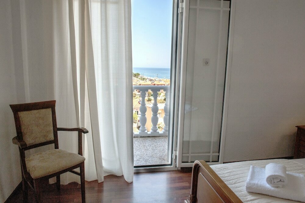 Golden Beach Hotel