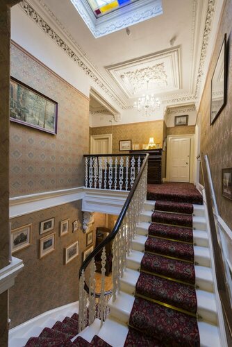 Garvally House Guest House, Забронировать Отель Отели Центральной Шотландии с парковкой, Парковка
