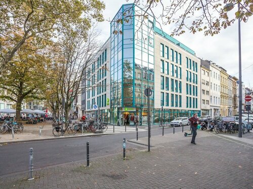 Limehome Köln Friesenplatz - Digital Access, Забронировать Апарт-отель Отели Кельна с парковкой, рядом с Церковь Святого Гереона, Парковка