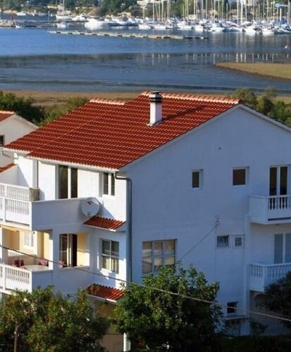 Apartments Franciska & Tihomir, Забронировать Отель Отели острова Раба с парковкой, Парковка