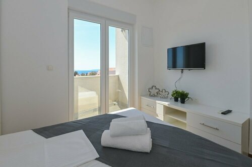 Sunny apartment with a Private Pool, Забронировать Апартаменты/квартира Апартаменты Острова Пага, Апартаменты/квартира