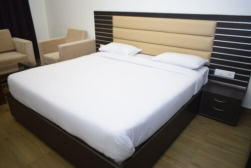 Hotel Pondichery, Забронировать Отель Отели White Town с парковкой, Парковка