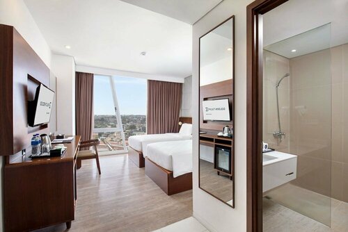 Golden Tulip Pontianak, Rezerwuj Hotel Hotele w Kalimantan z parkingiem, Parking
