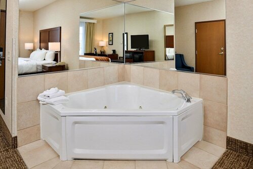 Comfort Inn & Suites Madison North, Réserver Hôtel DeForest Wisconsin