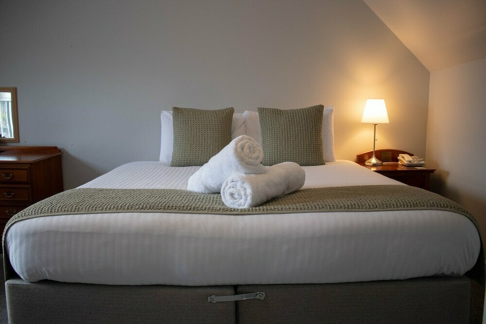The Rosedale Hotel