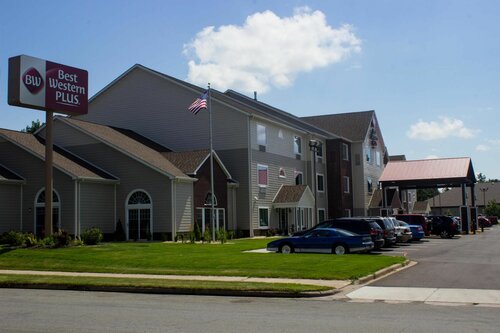 BEST WESTERN Plus Menomonie Inn & Suites, Book Hotel Menomonie Wisconsin