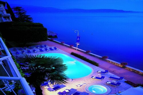 Hotel Du Lac Gardone Riviera, Забронировать Отель Отели Гардоне Ривьеры с завтраком, Завтраки
