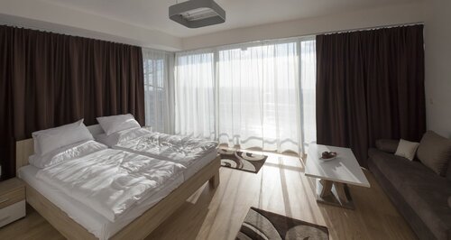 River View Apartments Hotel, Забронировать Апартаменты/квартира Отели Братиславы с парковкой, рядом с Братиславский замок – Град, Парковка