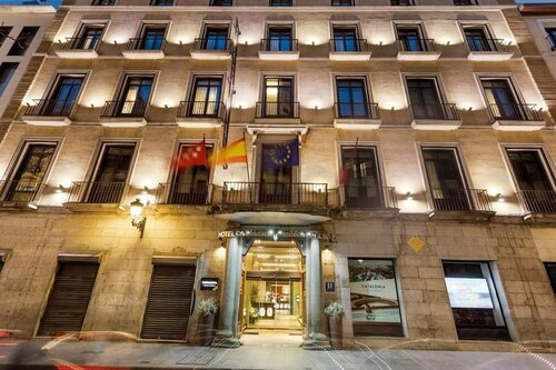 Catalonia Puerta del Sol, Забронировать Отель центр города Мадрид, рядом с Здание Compania Colonial