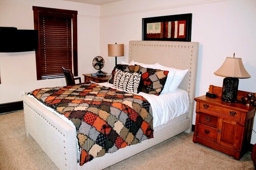 Iowa House, Varaa Hotelli Ames Iowa