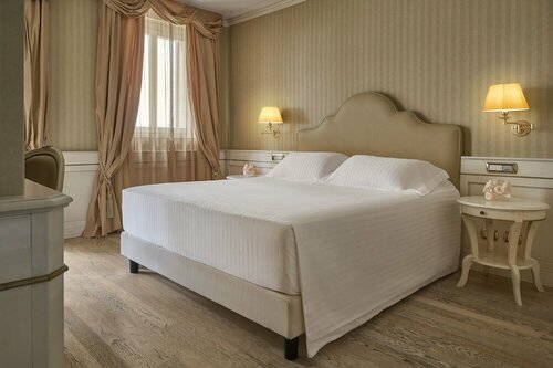 Grand Hotel Imperiale, Забронировать Отель Форте-дей-Марми Версилия, рядом с Пляж Форте-дей-Марми