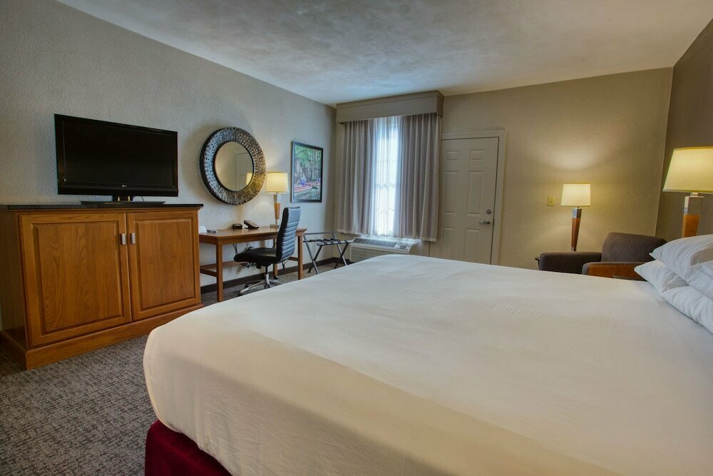 Drury Inn & Suites San Antonio Near La Cantera