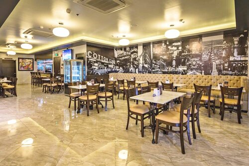 Ritz Astor Hotel, Забронировать Отель Отели Макати с парковкой, Парковка