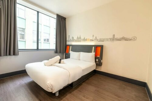 easyHotel Liverpool, Забронировать Отель Отели Мерсисайд с парковкой, Парковка