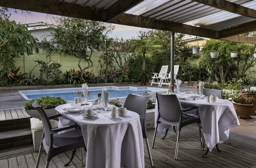 Auriol's Guesthouse, Забронировать Гостевой дом Tygerberg Hills Белвилл