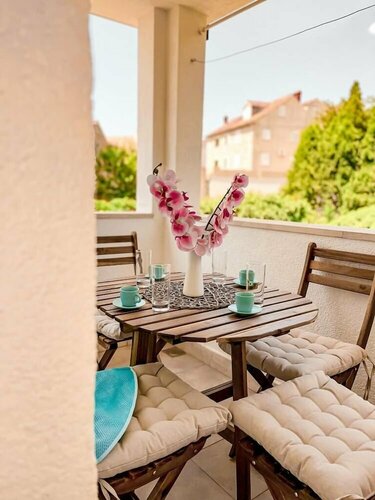 Central apartments Bol, Забронировать Апартаменты/квартира Отели Бола с парковкой, Парковка