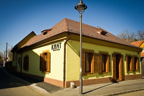 Pensiunea Kant, Забронировать Гостевой дом Отели Сибиу с парковкой, рядом с Медицинская школа при Университете «Лучиан Блага» в Сибиу, Парковка