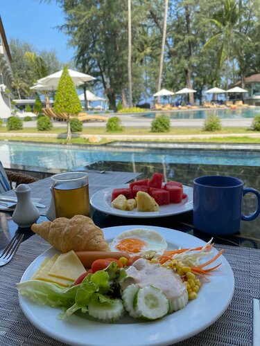 Amora Beach Resort Phuket, Забронировать Курортный отель Отели Пляжа Банга Тао 5 звезд, рядом с Супермаркет Tesco Lotus в Чернгталай, 5*