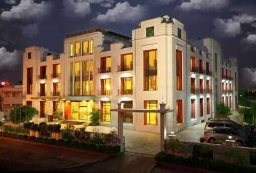 Renest Gandhidham, Забронировать Отель Гандхидхам 