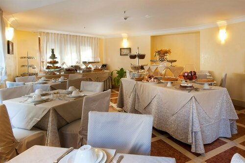 Hotel Vecchio Borgo, Book Hotel Hotels in Palermo with a Pool, Swimming Pool