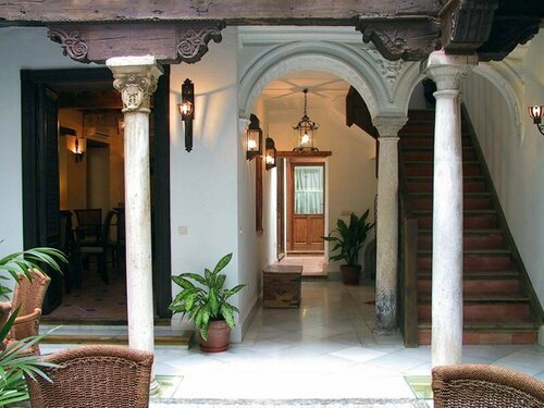 Casa del Capitel Nazarí, Varaa Hotelli Albayzin 