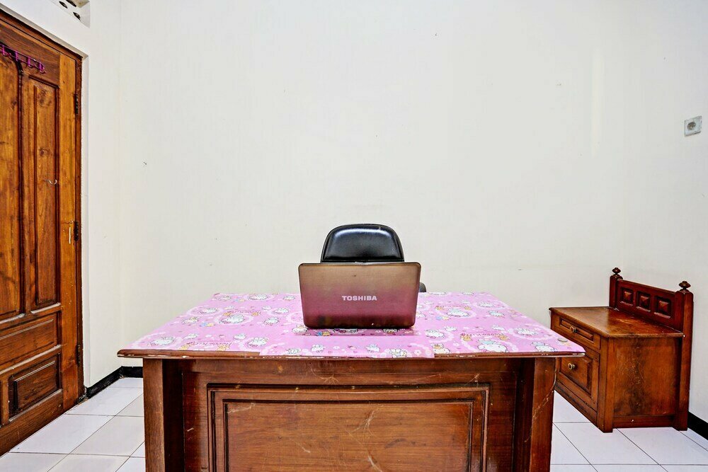 Oyo Life 92785 Wisma Trubus Syariah
