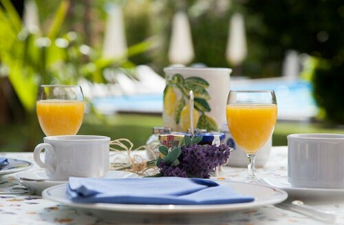 Boutique-Hotel REMORINO, a Lago Maggiore GARDEN RESORT, Забронировать Отель Минусио 