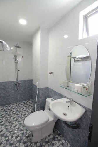 Phu Xuan Hotel, Забронировать Отель Отели Binh Dinh с парковкой, Парковка