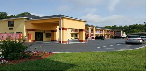 FairBridge Inn & Suites Hawkinsville, Забронировать Мини-отель Хокинсвилл Джорджия